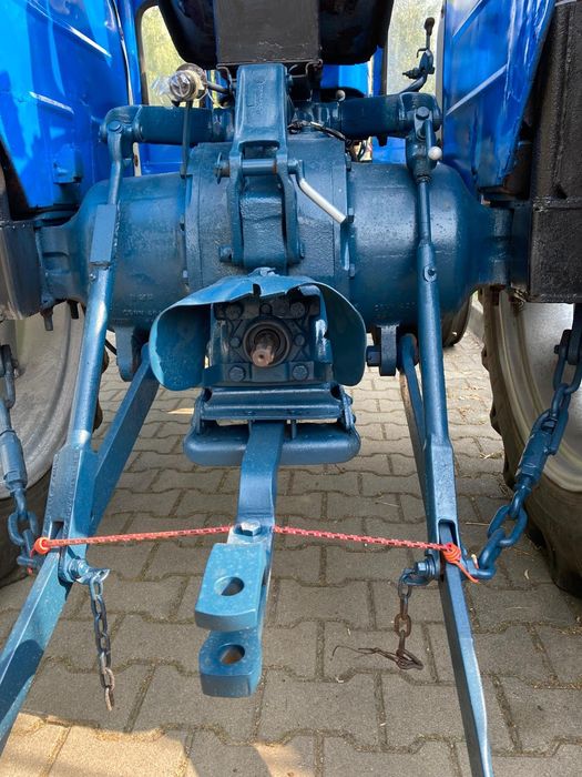 Vând tractor Ford 4000