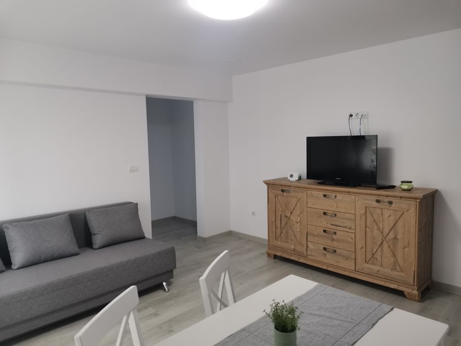 De închiriat apartament cu 2 camere