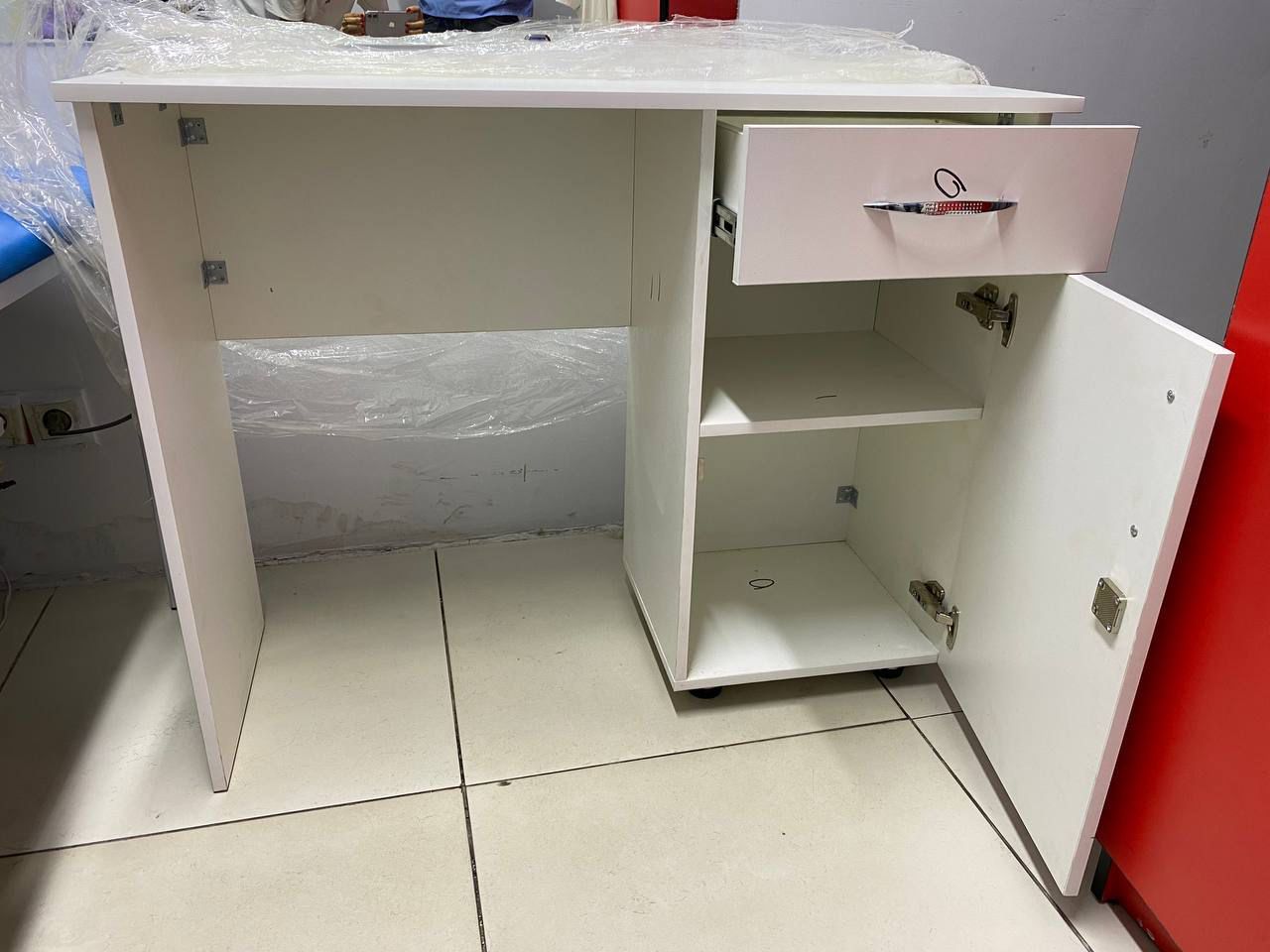 Стол компьютерный