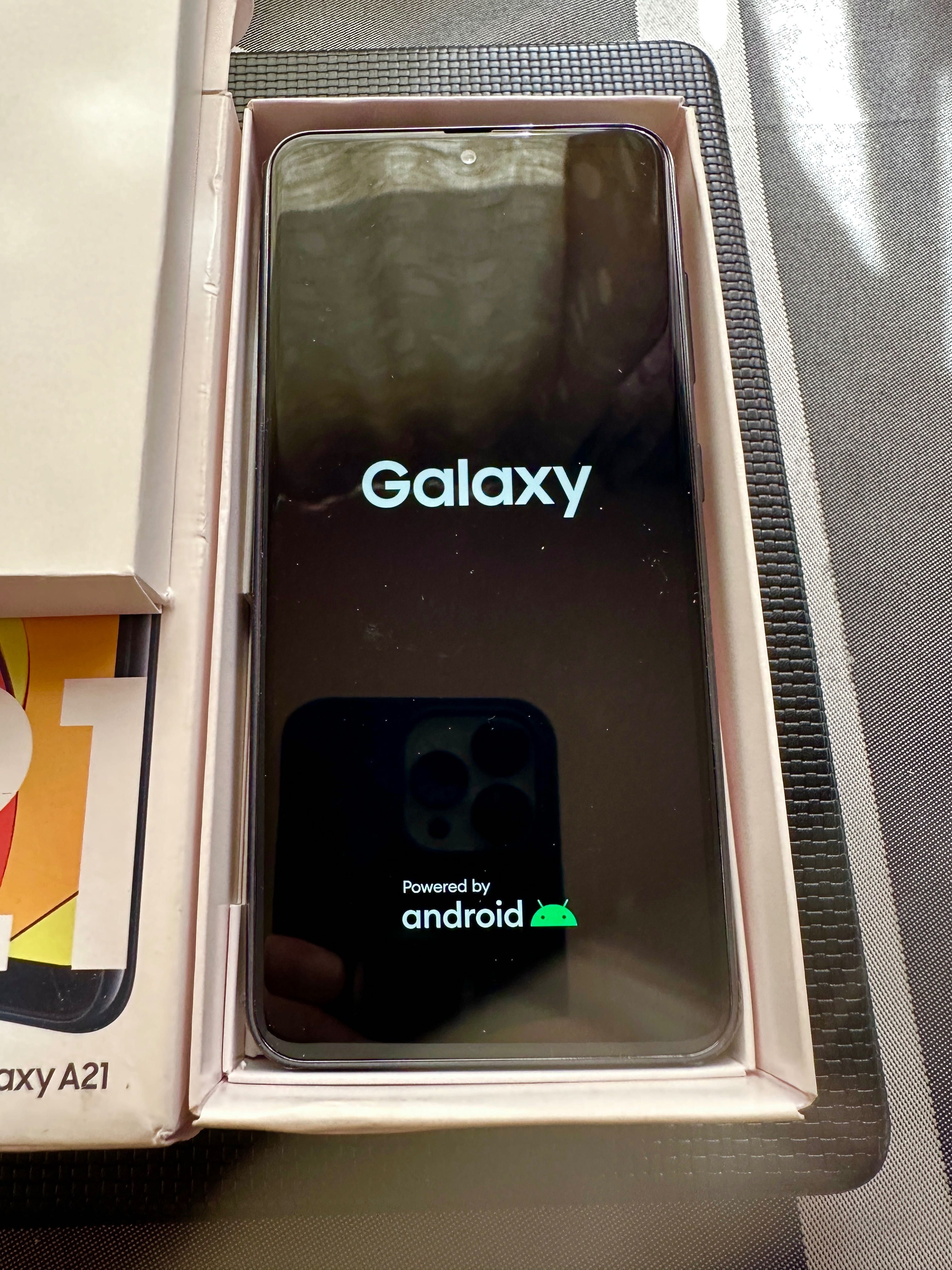 Samsung Galaxy A21 SC Noi / 64 Gb / 3 Gb Ram / White / Black