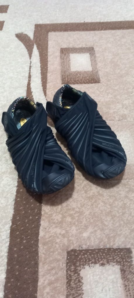 Adidasi sala Furoshiki vibram