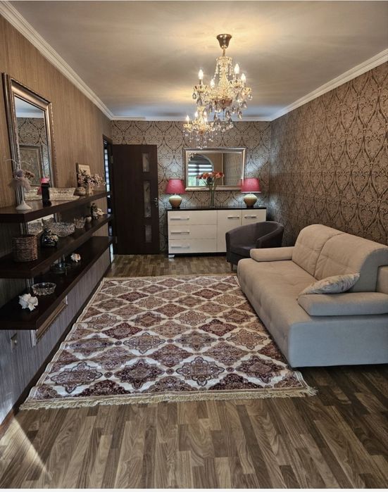 Продам 2х ком 2этаж 4дом.Чилонзор15.Ор-Хакимият