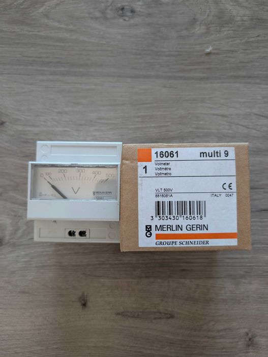 Voltmetru Analogic Modular 500 V Schneider
