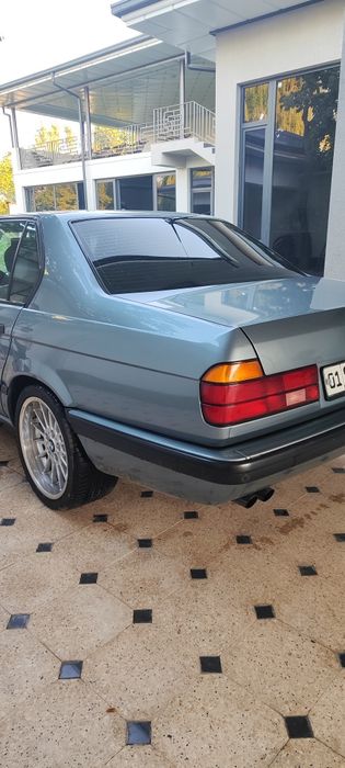 Тип двигателя: Бензиновый, рядный 6-цилиндровый или V8.
Тип двигателя: