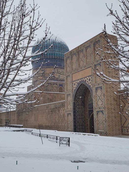 экскурс Дыхание Тамерлана: Монументальное безмолвие зимнего Самарканда