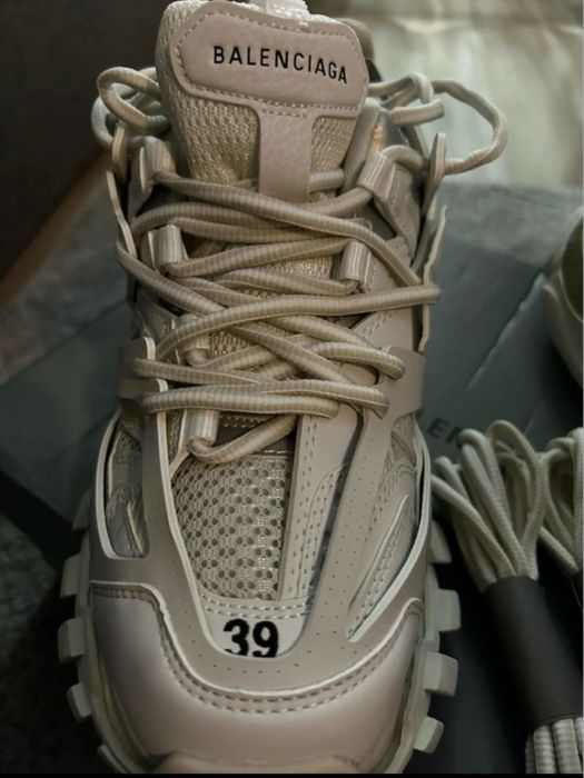 Balenciaga track