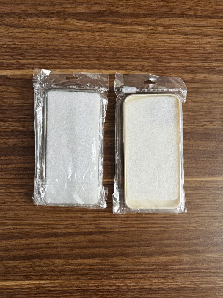 Чехлы на iPhone 15 Pro Max в хорошем состоянии.