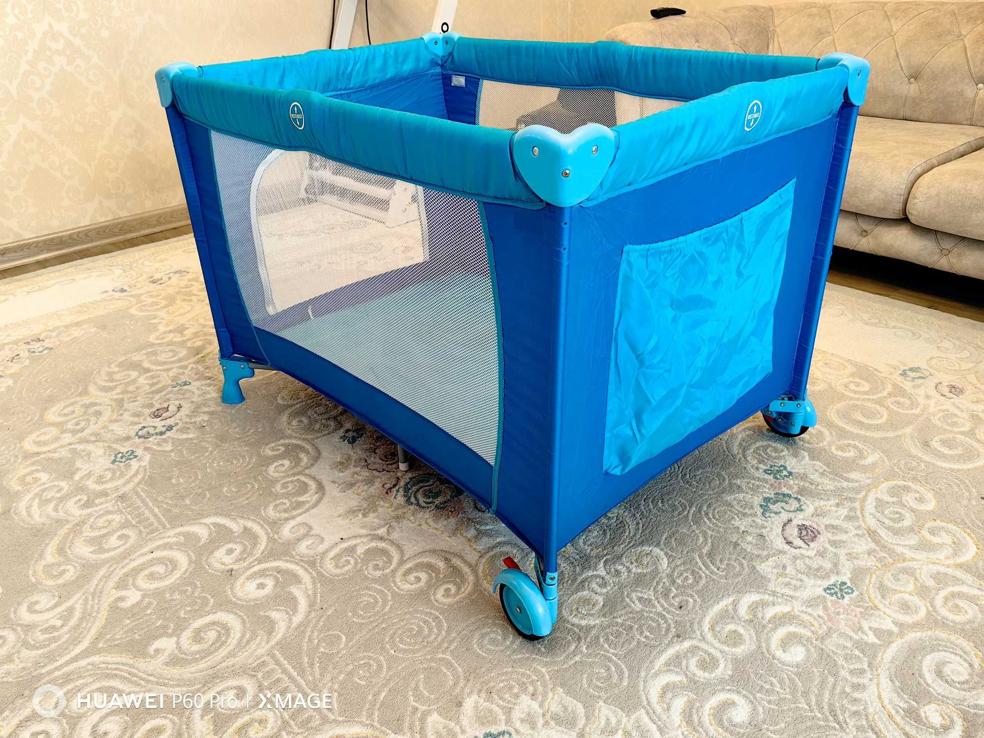 Продам манежку игровую