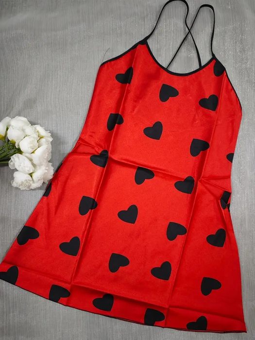 Дамска нощница на сърца