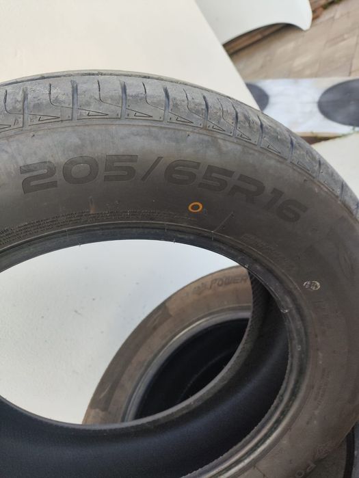 Vând set de 4 anvelope ca noi,profil vara 205 65 r16