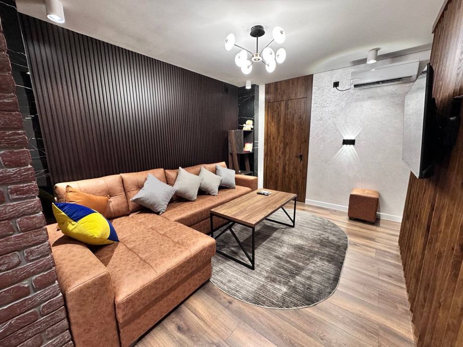 Срочно продается квартира, в отличном районе.