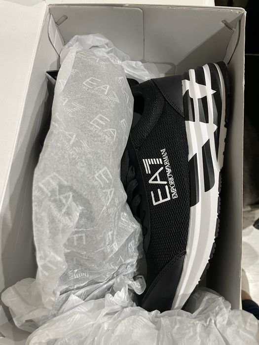 Adidasi Emporio Armani