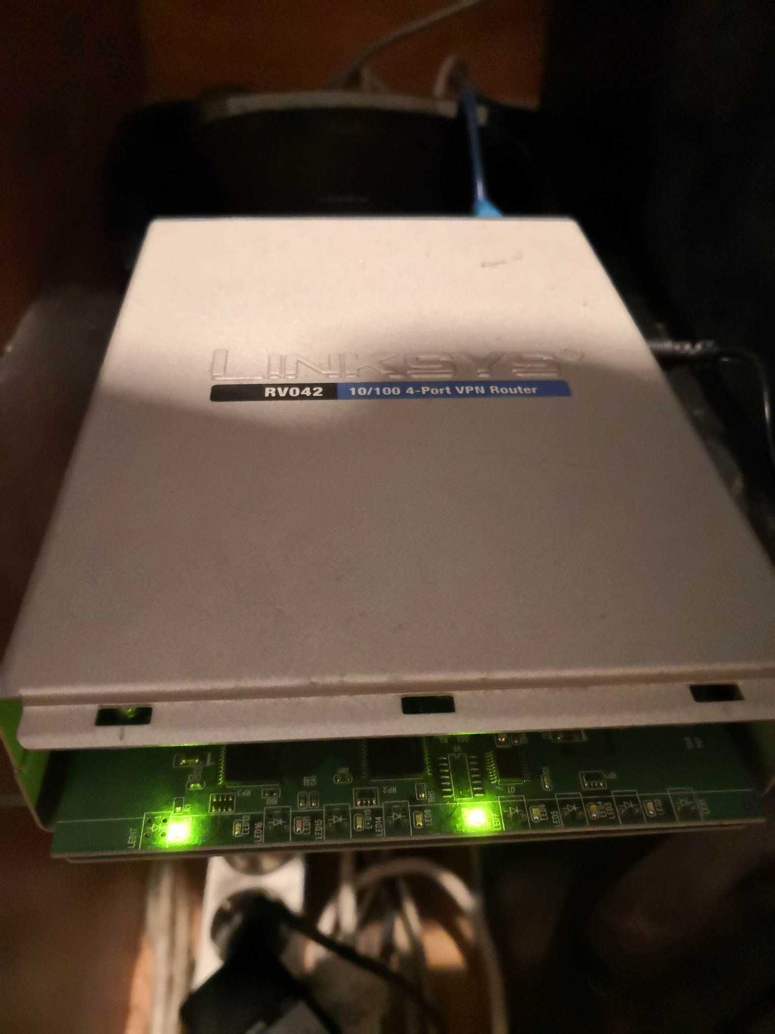 Рутер Cisco RV042 Dual WAN VPN