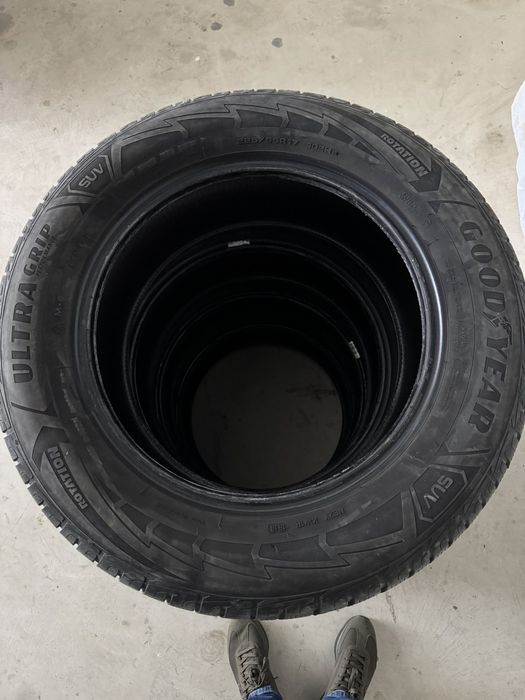 Продавам 4 Броя гуми222/65/17 GOODYEAR ULTRA  GRIP PERFORMANCE