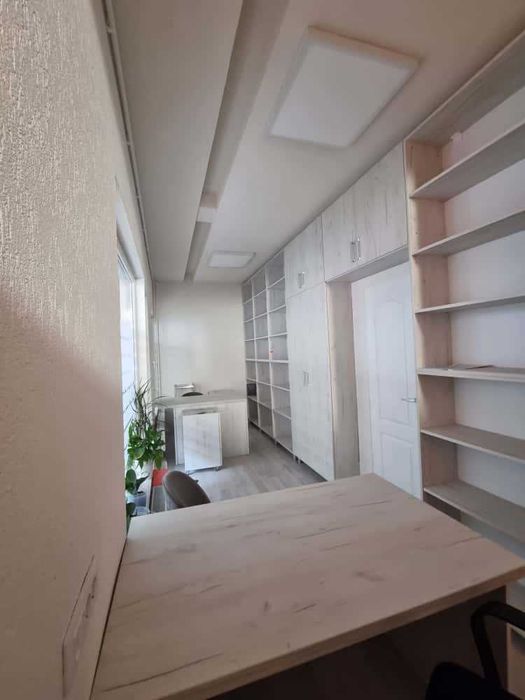 Inchiriez spatiu comercial zona Palas