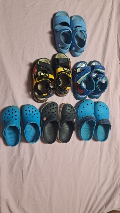 Crocs и сандали за момче