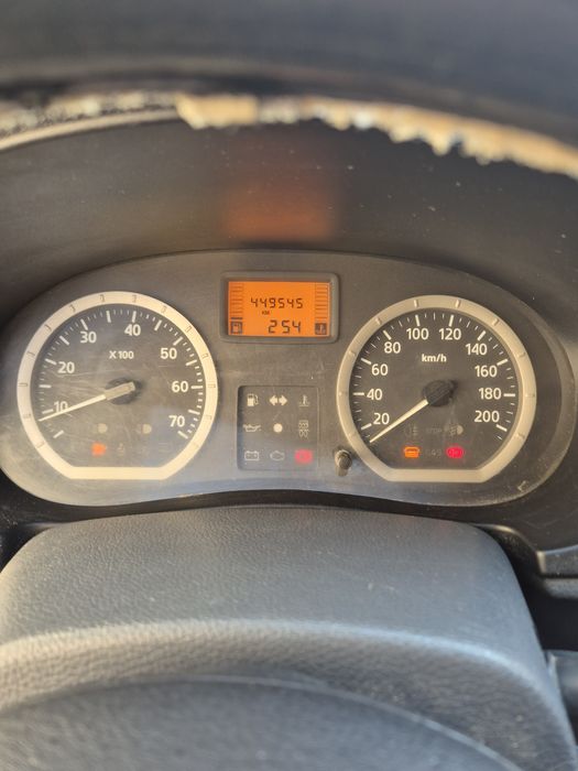 Vand logan mcv 7 locuri