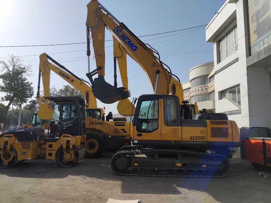 Гусеничный экскаватор XCMG XE220C – 1,2 м/куб