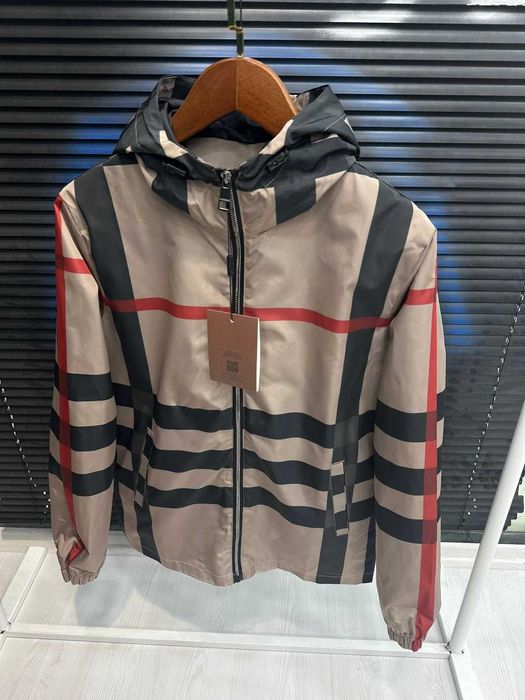 Мъжки Ветровки Burberry - High Quality