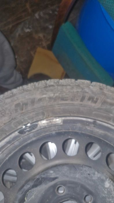 Продавам Зумни гуми 17