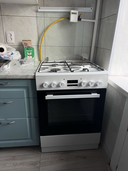 Продается плита! В отличном состоянии Hanza