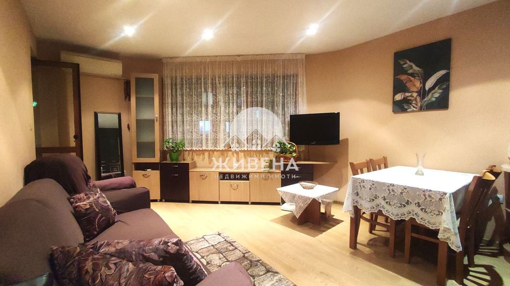 Отдавам под наем 3-стаен апартамент, Лятно кино Тракия