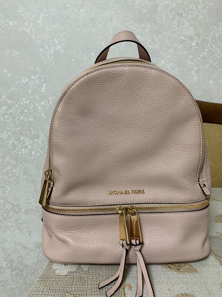 Продам рюкзак Michael Kors оригинал