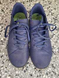 Футболни обувки Adidas nemesis 
Марка Puma x future, номе 42.
Носени с