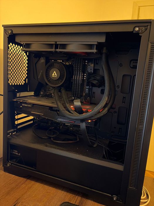 Vand PC Gaming, 32 Gb RAM + 2 TB Stocare