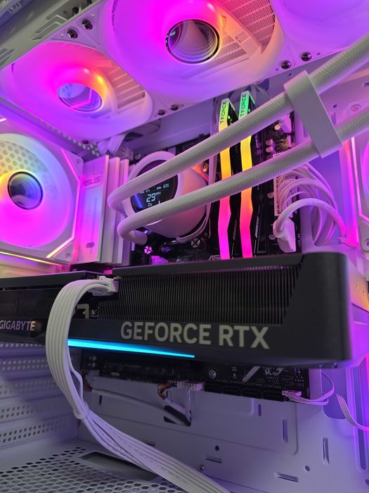 PC Gaming Ryzen 7 7800X3D RTX 5070
