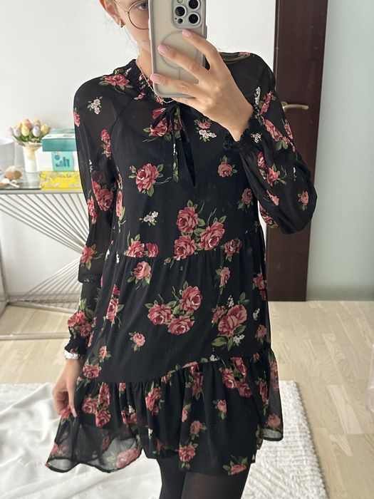 Rochie Stradivarius cu flori