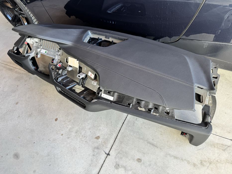 Арматурно табло БМВ G06