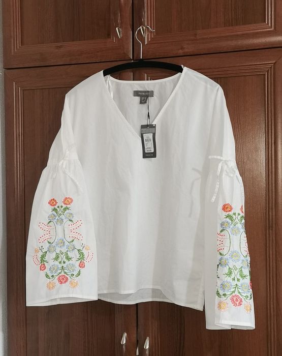 Bluza Primark cu broderie