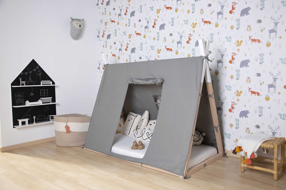 Pat tipi copii 70x140 cm din lemn masiv cu husă gri