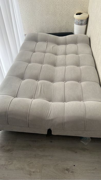 Продам диван серого цвета 4 местное