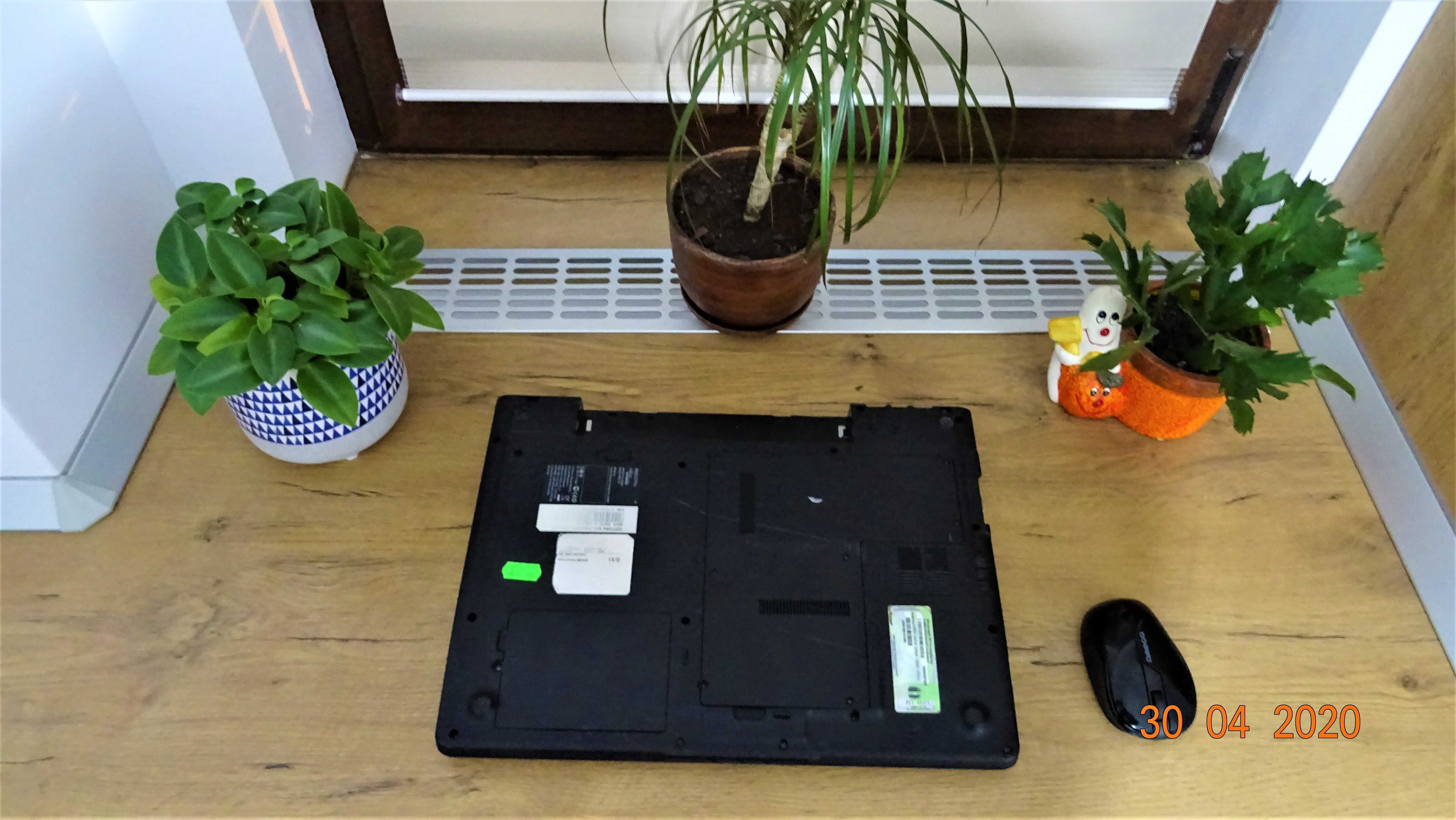 Laptop Fujitsu AMILO Pro V2085 arata forte bine cadou geanta si mouse