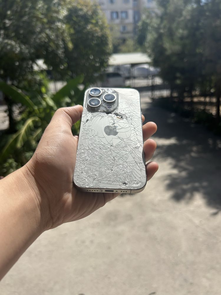 Iphone 15 pro titan