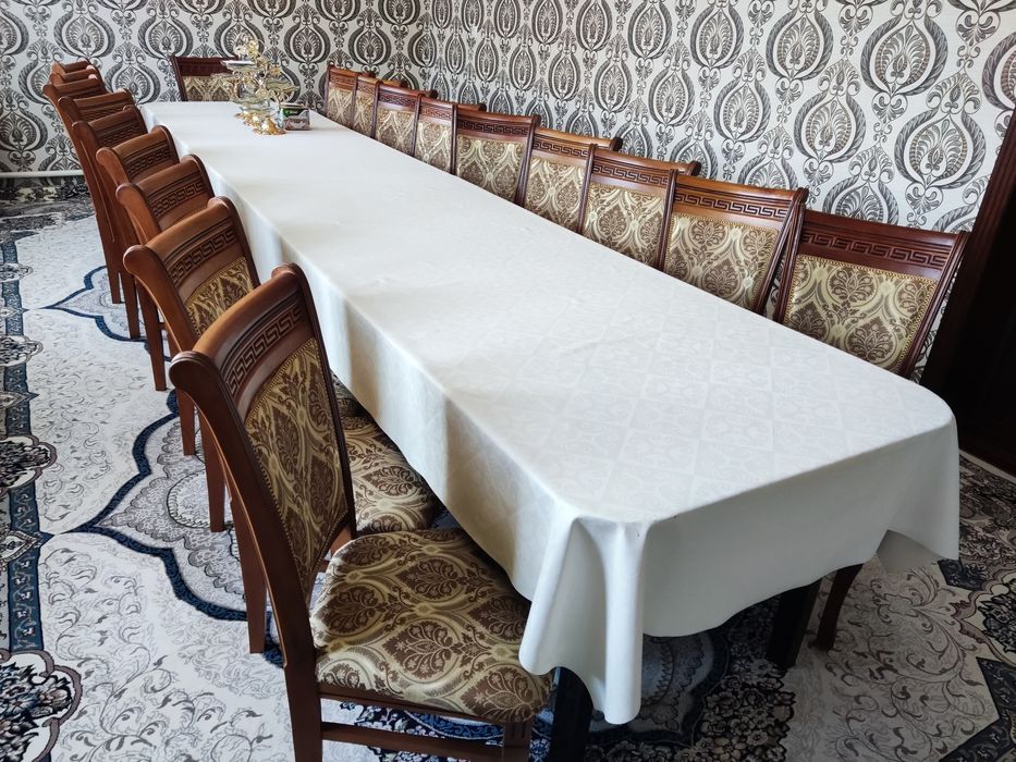 ПРОДАЁТСЯ стол и стулья 18шт.