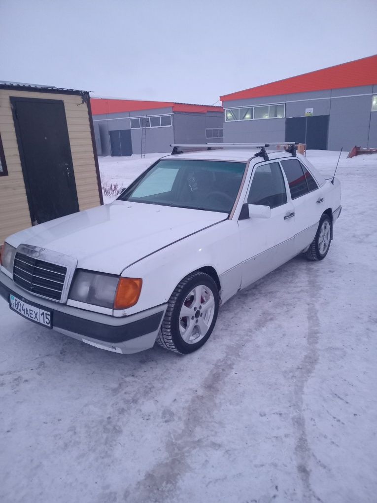 Продаётся Мерседес 124 2.0
