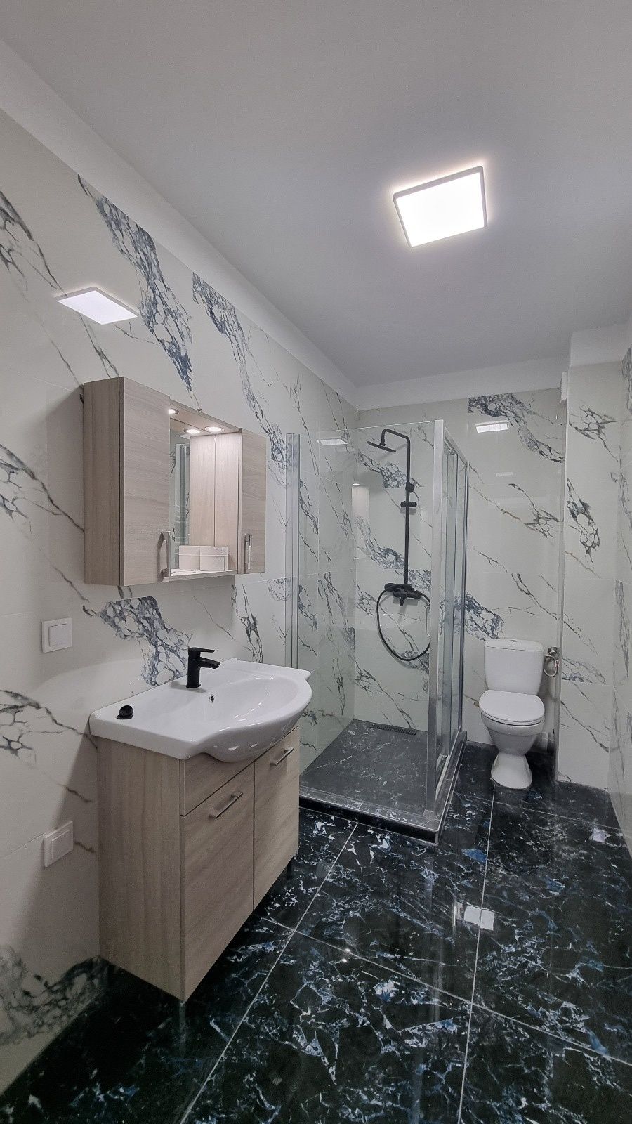 Persoana fizica Vând apartament construcție noua
