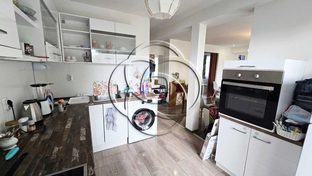 Нов апартамент в Изгрев с вътрешен дор