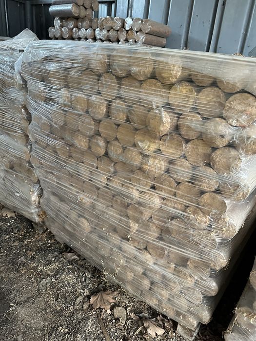 Еко брикети от дъб 1 бр  пакет е 5 кг цена 1.50 лв