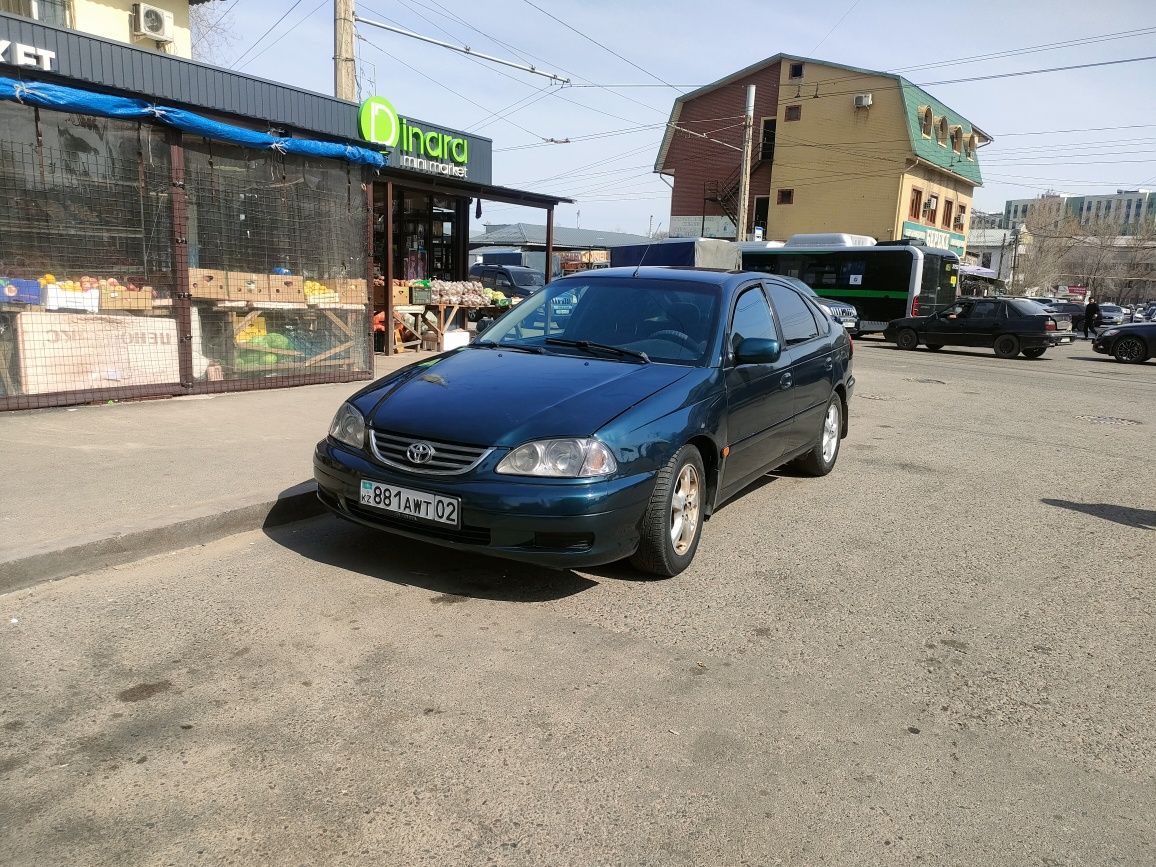 Тойота авенсис продам 2002 рестайлинг.