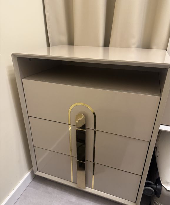 Дизайнерска тоалетка