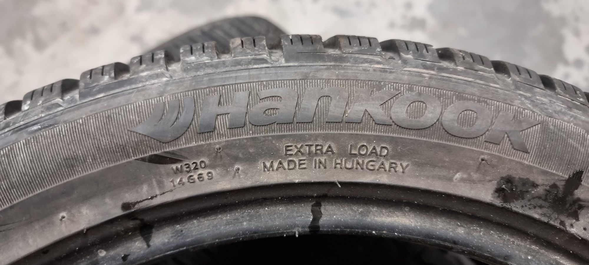 4бр. Зимни гуми Hankook 225/45/18 [2015]