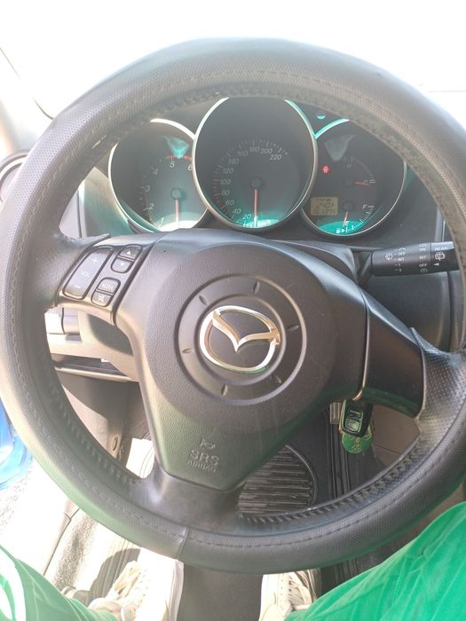 Mazda3 Колата е в добро състояние работи перфектно  качваш се и караш