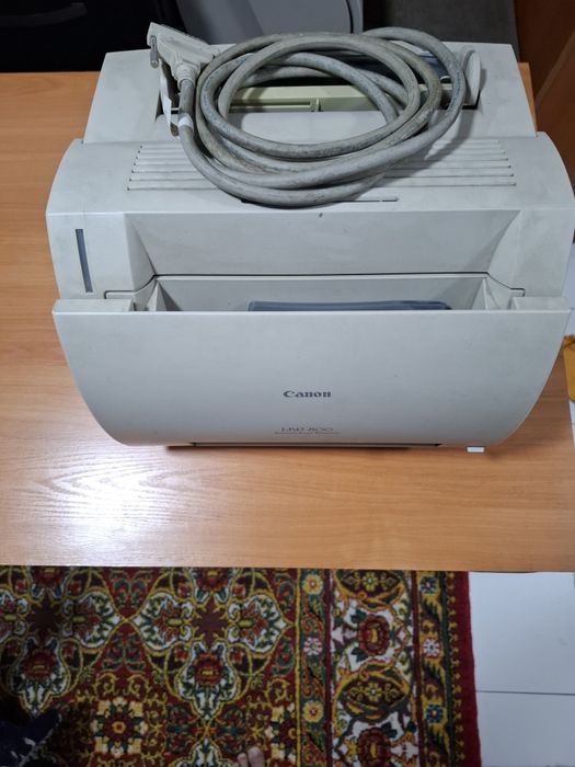 Продаётся принтер 800. Холати яхши ишлайди.