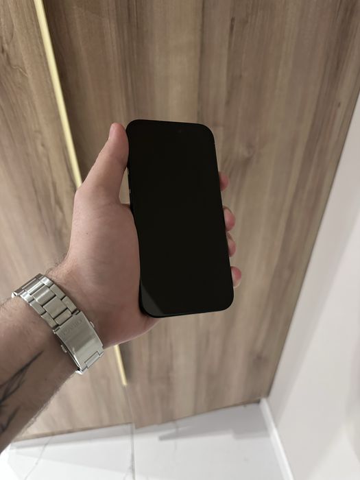 iPhone 16 (128) black