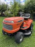 Husqvarna tractoare de gazon