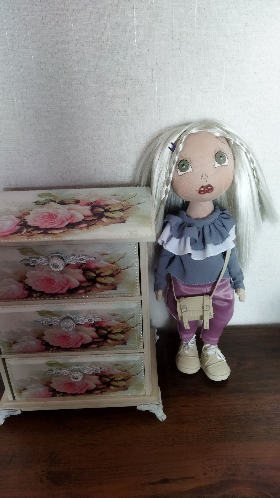 Интерьерно игровая кукла